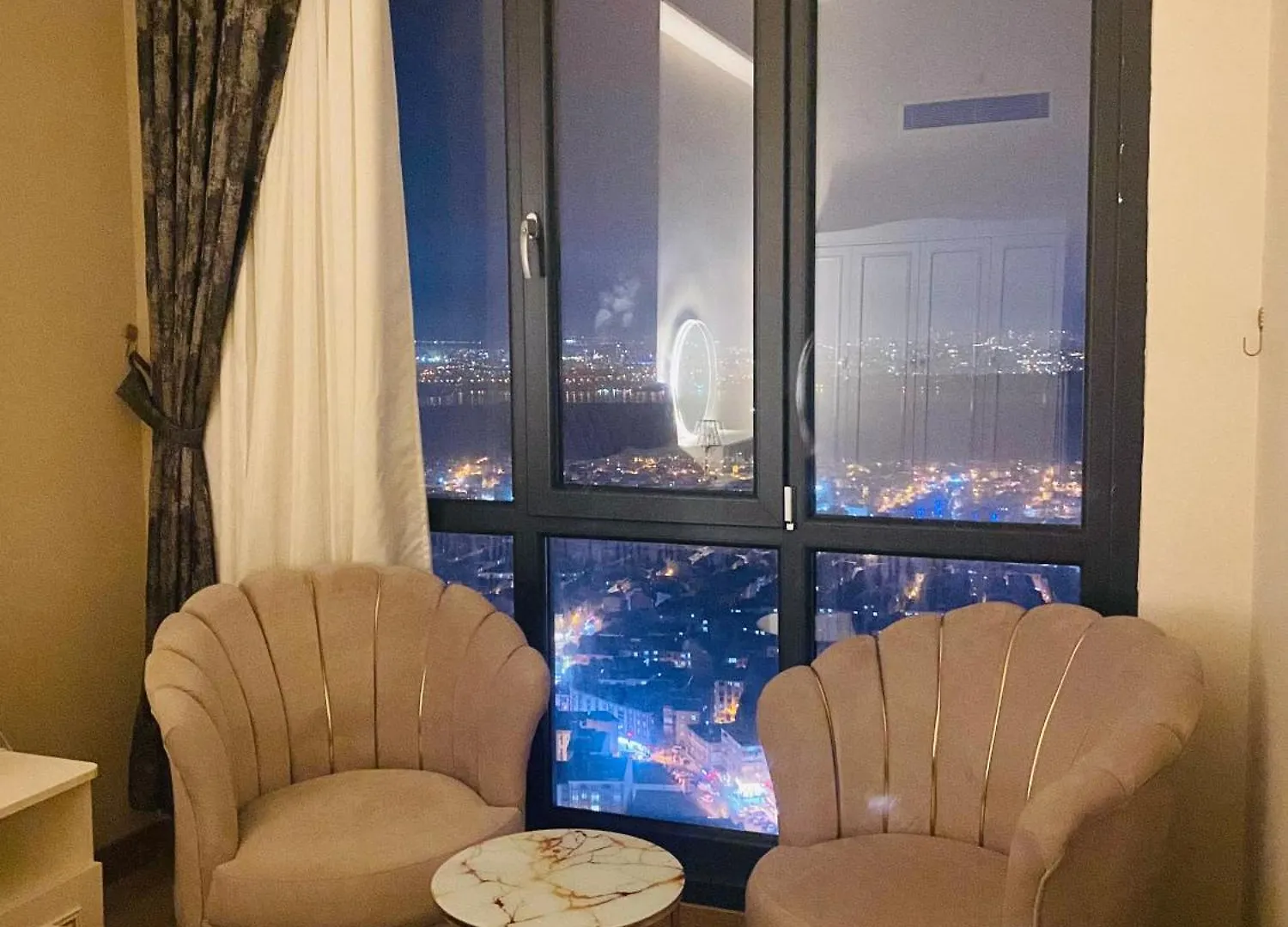 Istanbul View Apartment With Wifi And Pool 0*,  Τουρκία