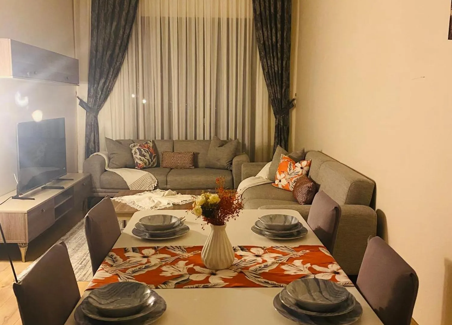 Istanbul View Apartment With Wifi And Pool